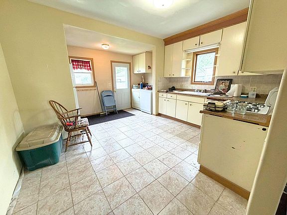5th image of 1702 Grand Ave
