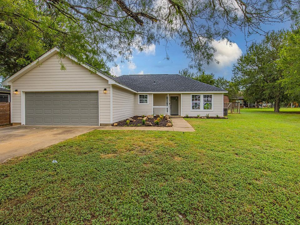 1st image of 119 W Kikipua Ln