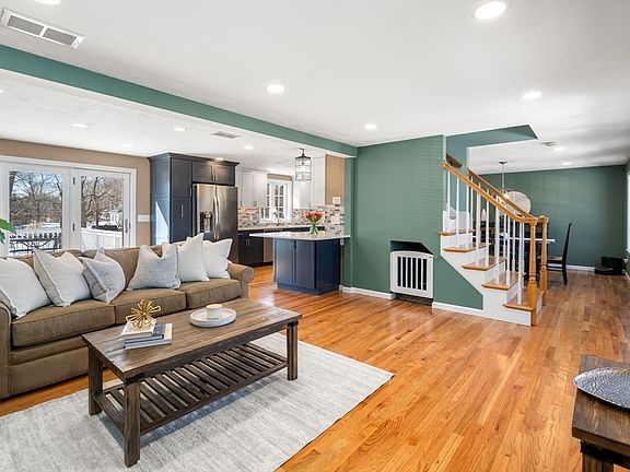 3rd image of 9 Davids Island Rd