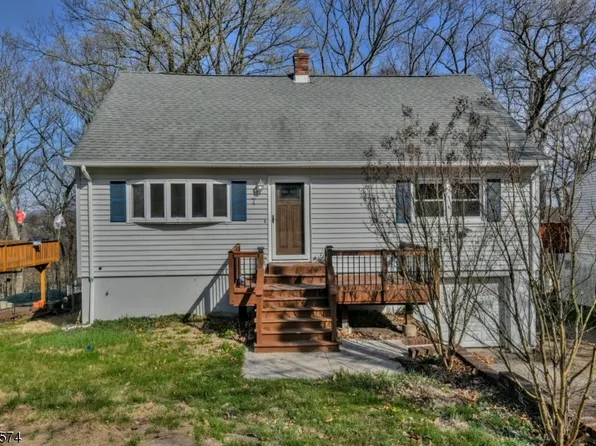 7 Ridge Pl, Ringwood Boro, NJ 07456
