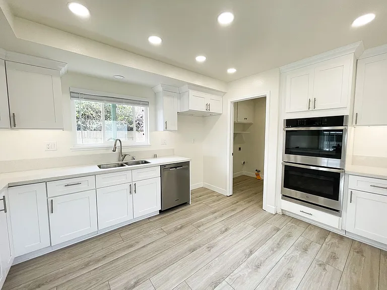 9192 Christine Dr — Photo 20
