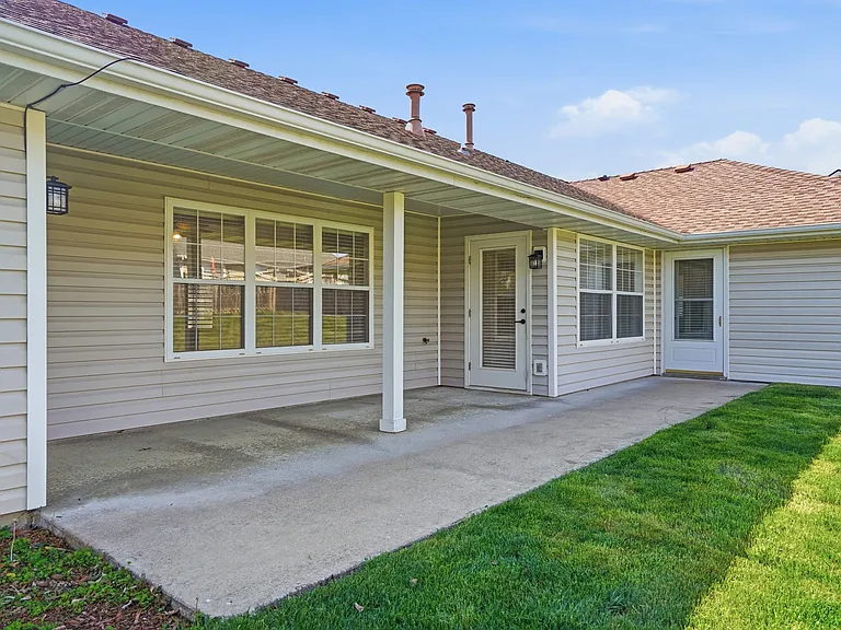 3604 Chatham Dr — Photo 33