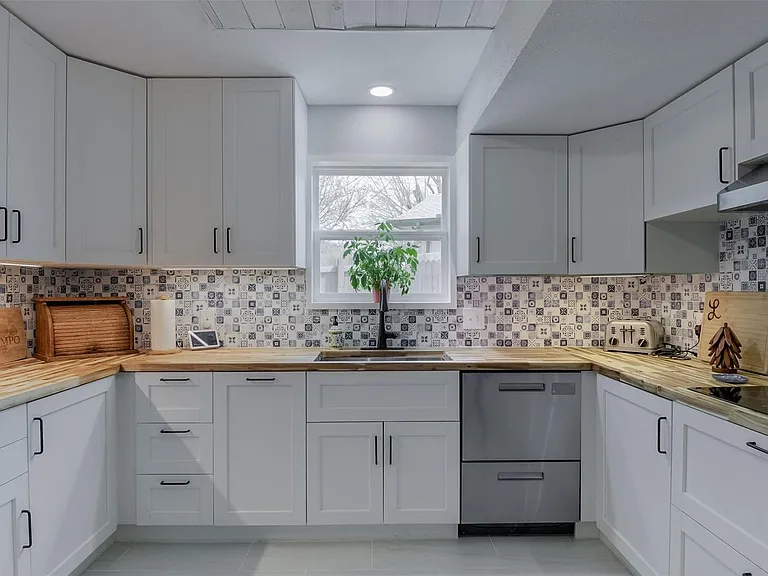 2205 Prestonwood Dr — Photo 13