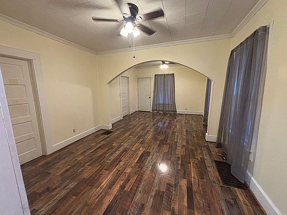 5th image of 1803 Market St