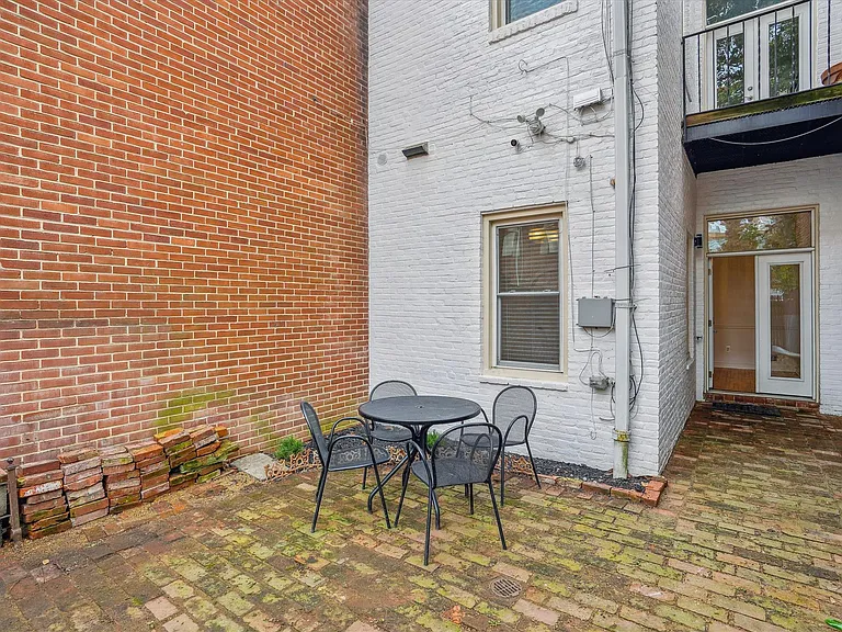 2431 I St NW #A — Photo 19