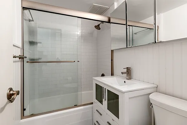 Rented by Douglas Elliman | media 7