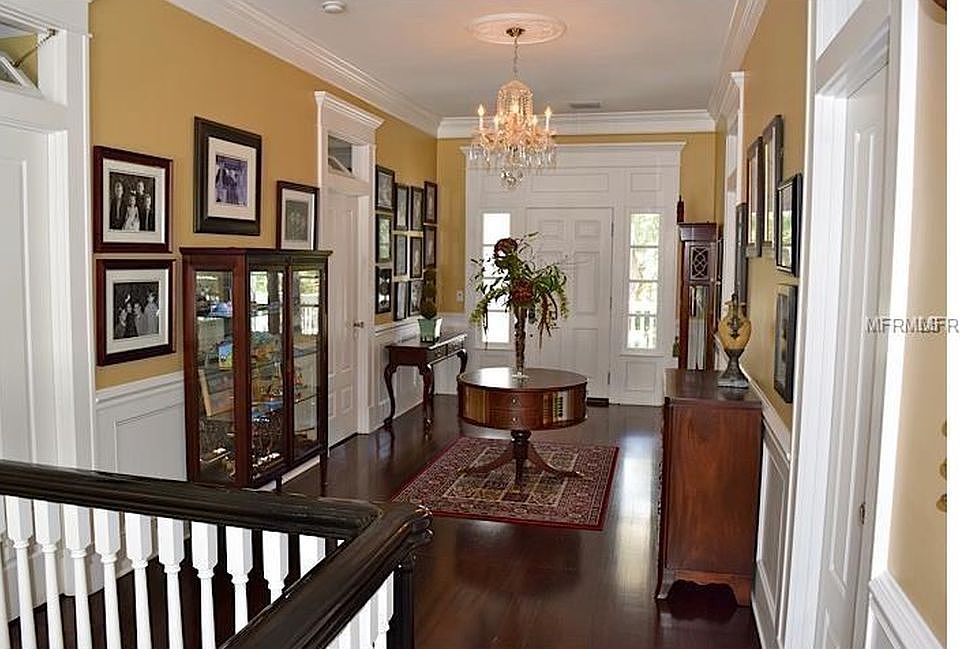1st image of 735 Edgewater Dr #00