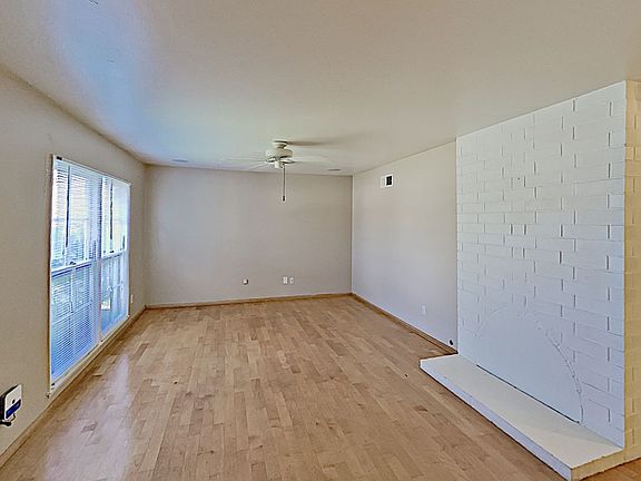 3rd image of 3927 Broadlawn St