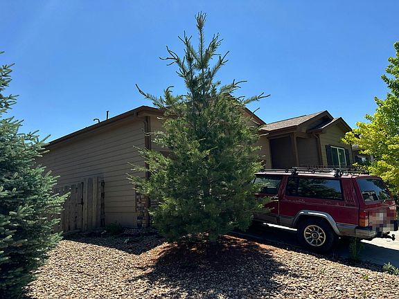 3rd image of 534 Solano Dr