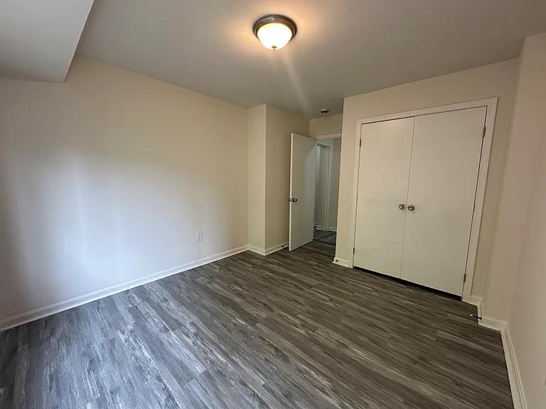 706 Brandywine St SE #102 — Photo 8