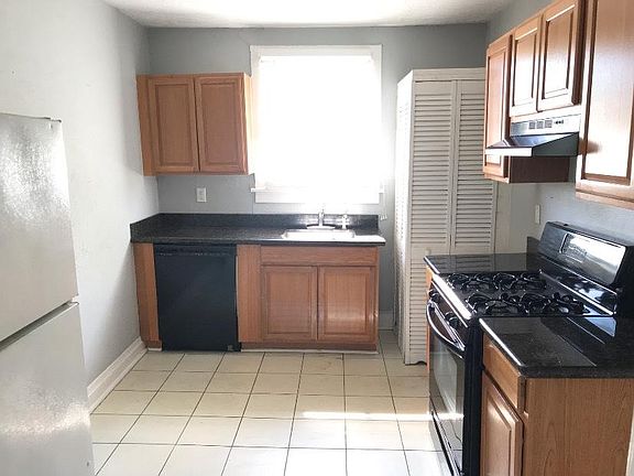 3rd image of 1521 N Dupre St APT 2