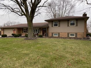 125 Royal Oaks Dr, Greenville, OH 45331