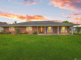 1413 Saint Charles St, Breaux Bridge, LA 70517