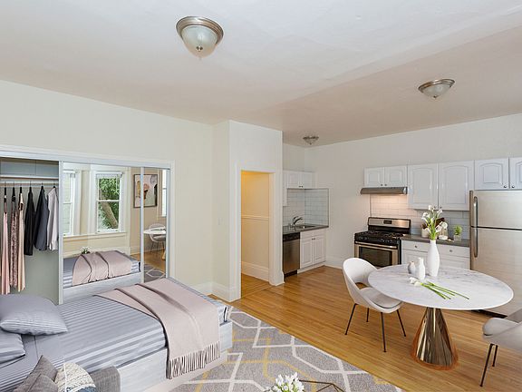 2nd image of 1401 Jones St APT 208