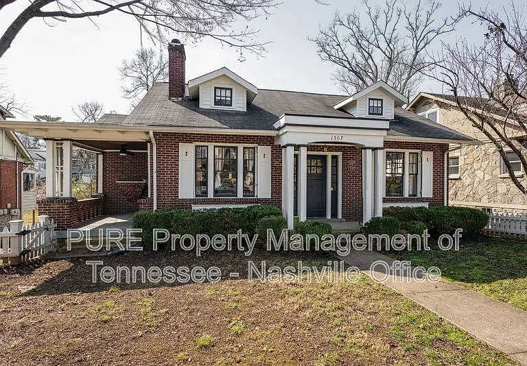 1507 Cedar Ln — Photo 3