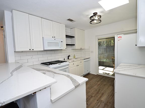 Gorgeous remodeled kitchen with high-end appliances