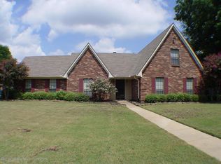 10238 Fox Run Dr, Olive Branch, MS 38654