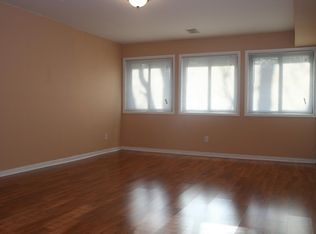 A14 Avon Dr, East Windsor, NJ 08520