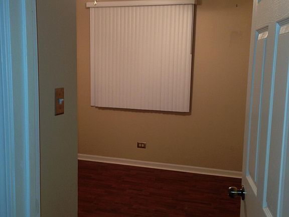 2nd image of 19724 Terrace Ave APT 4