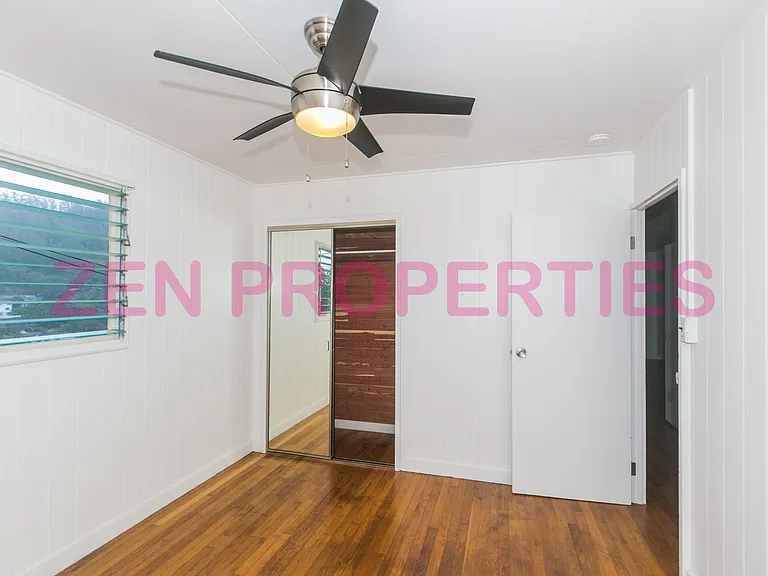 1555 Moani St — Photo 23
