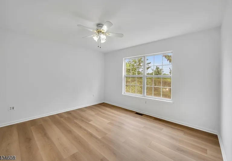 63 Albert Ct — Photo 15