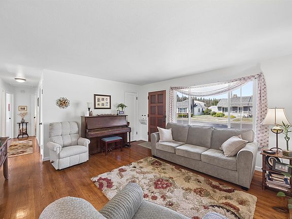 5th image of 5011 W Hoffman Pl