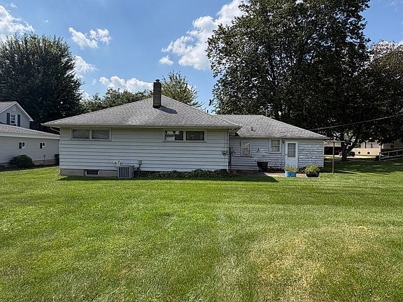 2nd image of 209 S 4th Ave