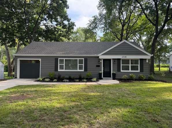 2519 W 79th St, Prairie Village, KS 66208