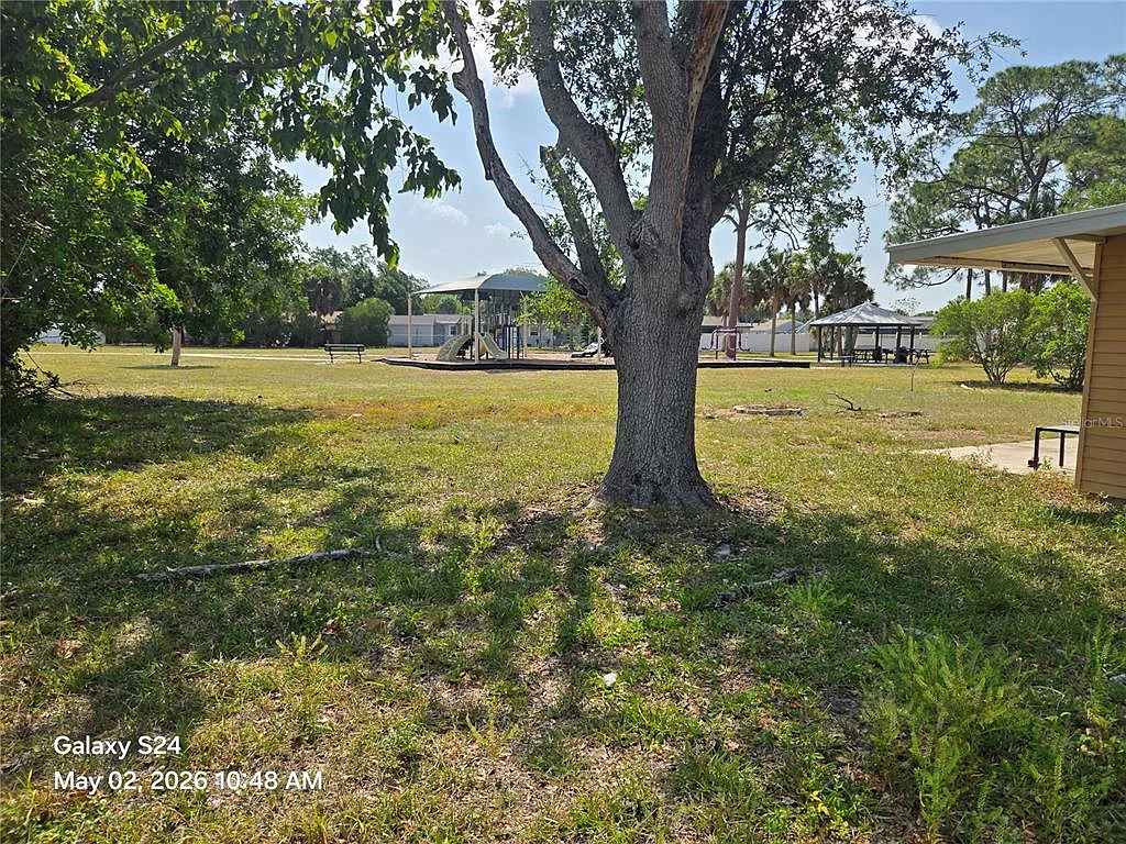 2 bed, 1.5 bath, 1428 sqft, $1,550 — Photo 4