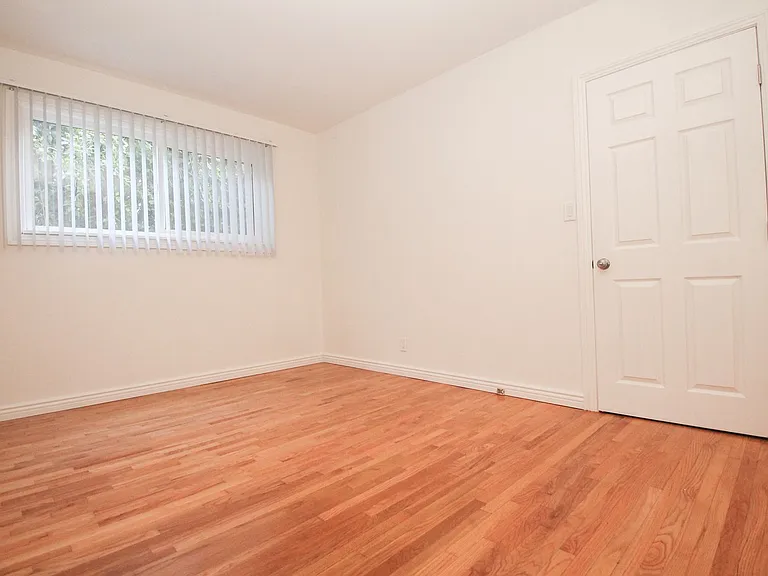 3375 Manning Ave — Photo 7