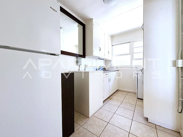 424 Olohana St — Photo 6