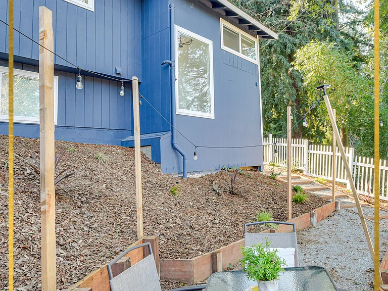 18115 La Verne Dr — Photo 28