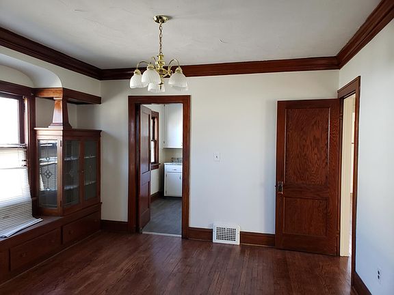 3rd image of 3475 W 45th St #Up
