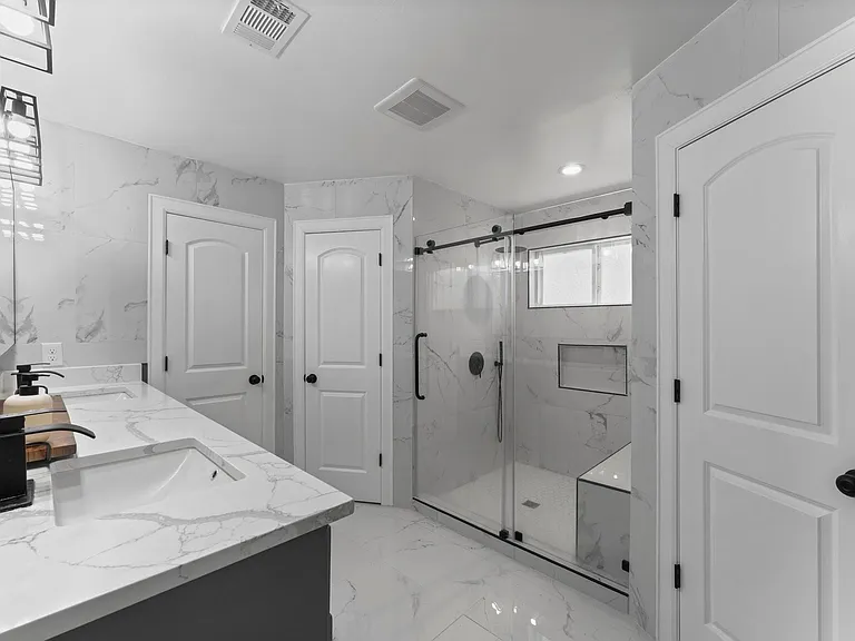 5207 Alamosa Ln — Photo 13