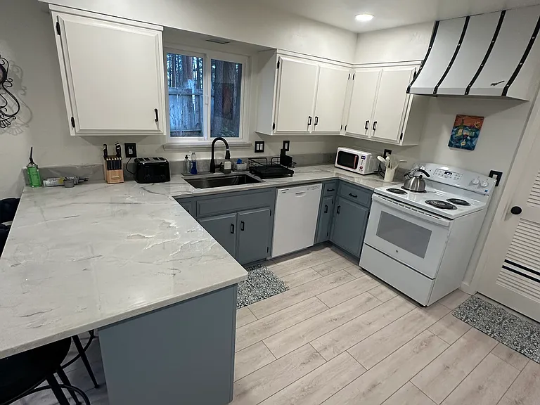 1231 Jobs Peak Dr — Photo 9