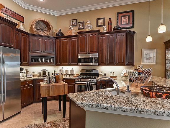 5th image of 6247 Kingbird Manor Dr