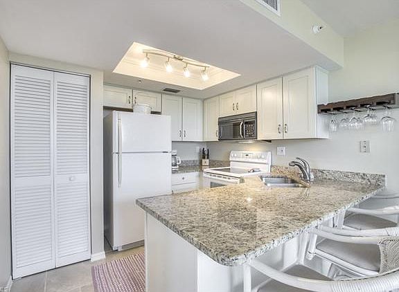 4th image of 7390 Estero Blvd APT 202