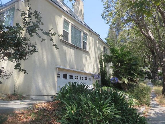 3rd image of 1059 Euclid Ave