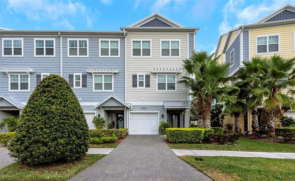 3 bed, 3.0 bath, 2080 sqft, $4,650 — Photo 1