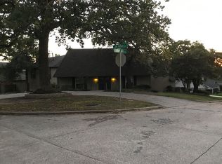 8100 Golden Oaks Rd, Oklahoma City, OK 73127