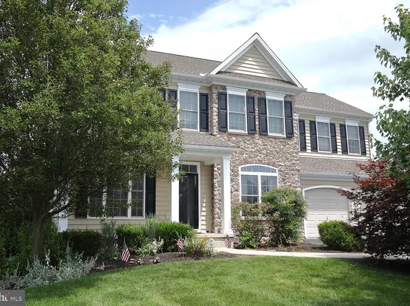 226 Charlan Blvd, Mount Joy, PA 17552