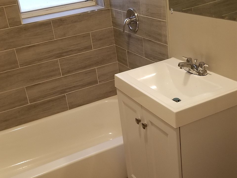 1st image of 8135 S Vernon Ave #3