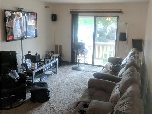3rd image of 1145 Hartford Ave APT 8B