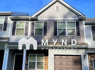 5631 Newton Creek Dr, Charlotte, NC 28215