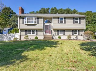 8 Cushing Dr, Wilmington, MA 01887