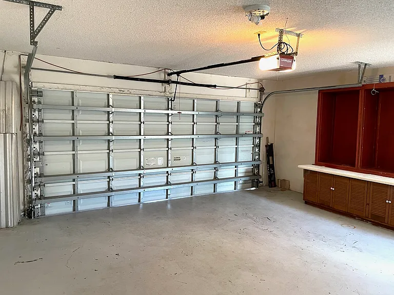 5851 Bristol Ln — Photo 14
