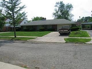 1st image of 1627 Burbank Dr