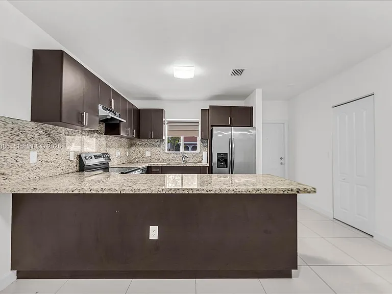 1029 SW 11th Ave #0 — Photo 15