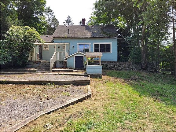 3rd image of 135 Tolland Tpke