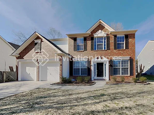 9135 Hearst Ct, Charlotte, NC 28269